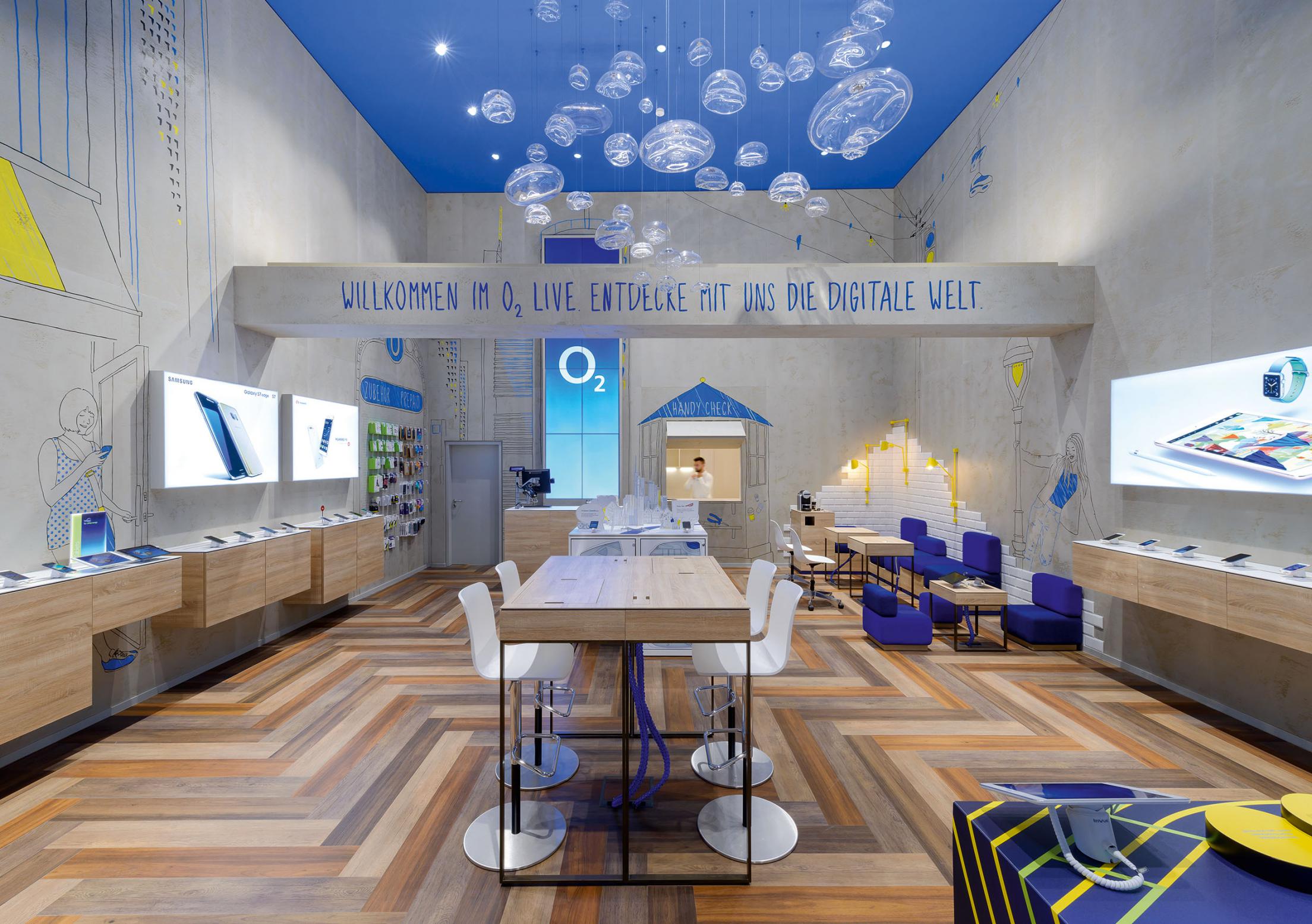 普陀區(qū)90平藍(lán)白色調(diào)手機(jī)營業(yè)廳辦公室裝修設(shè)計(jì)-第3張圖片-上海古都建筑設(shè)計(jì)集團(tuán)