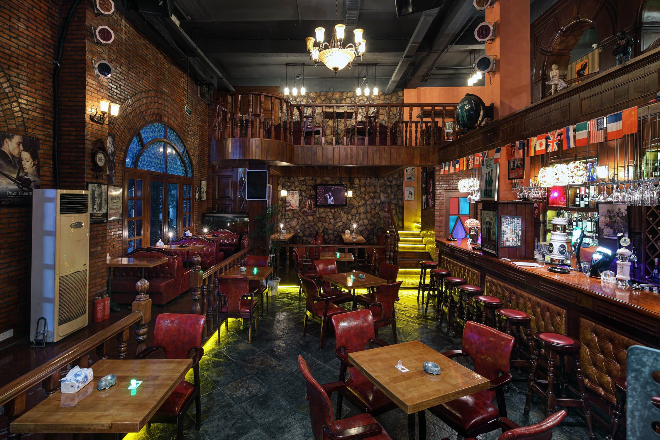 工業風酒吧裝修設計-第3張圖片-上海古都建筑設計集團