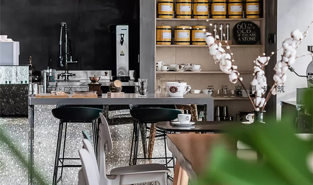 時尚工業(yè)風格咖啡廳裝修設計-第4張圖片-上海古都建筑設計集團