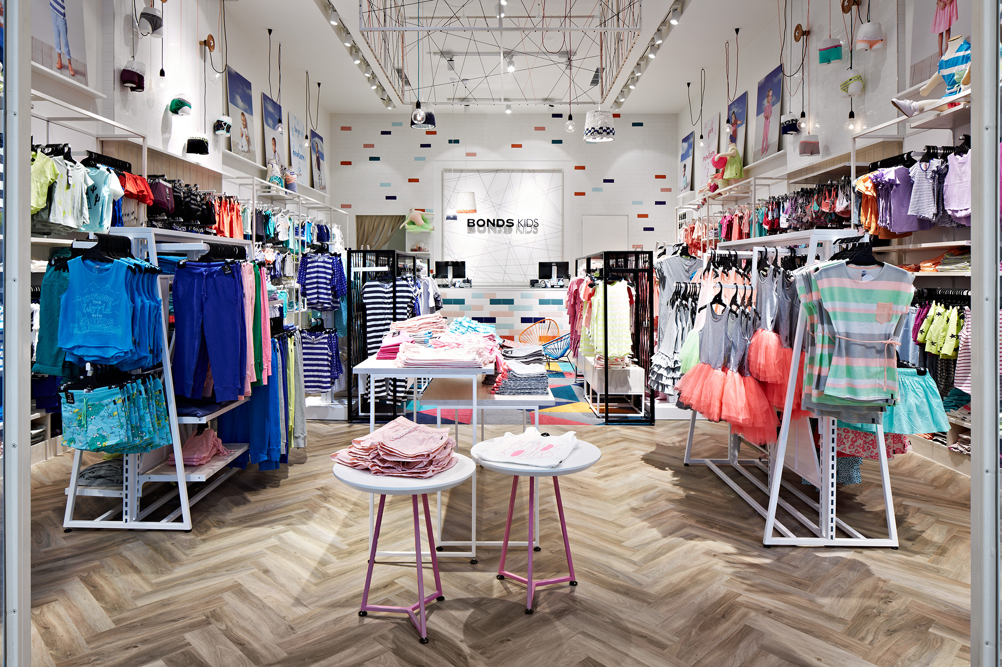 現代時尚童裝店裝修設計-第3張圖片-上海古都建筑設計集團