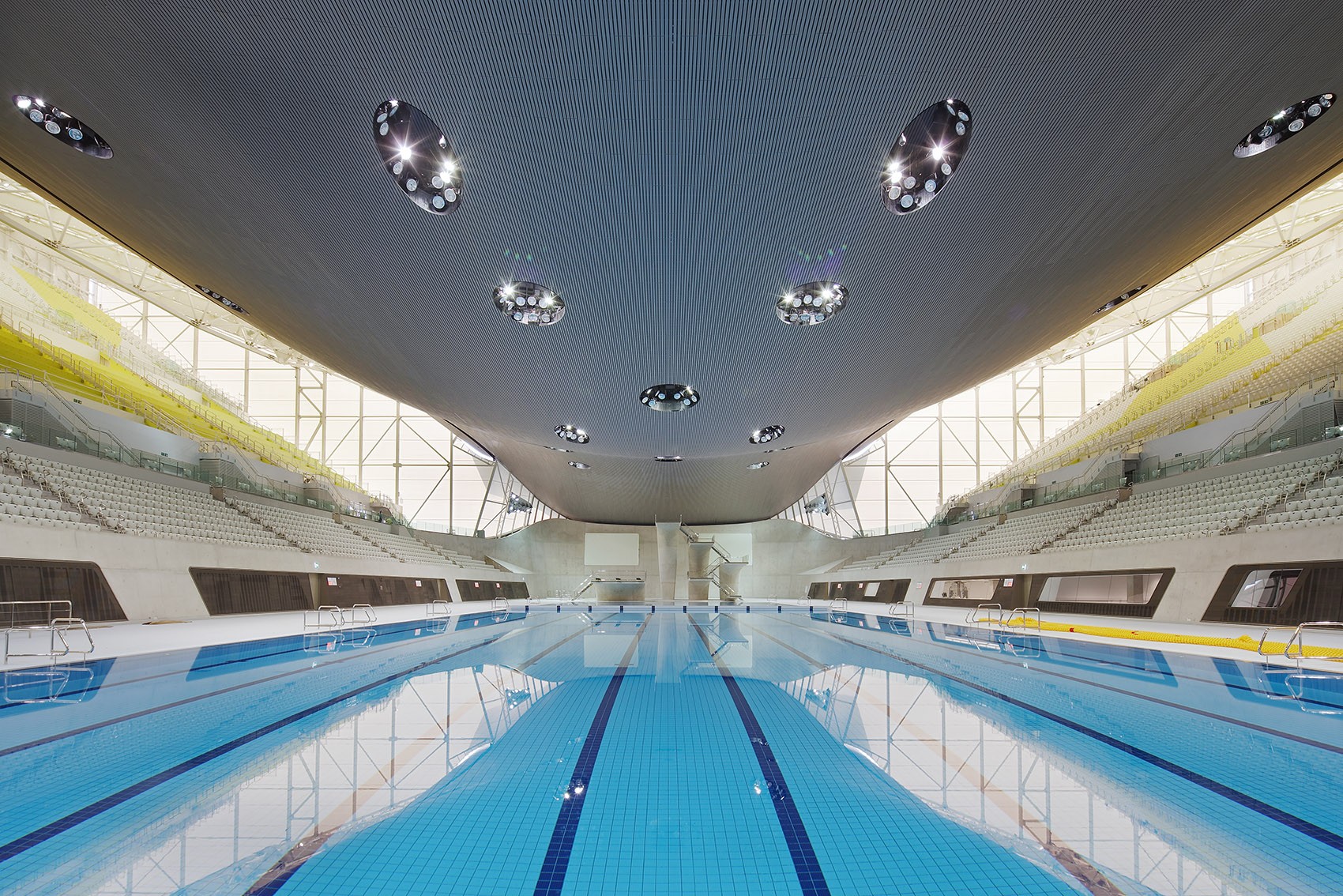 大型簡約游泳館裝修設計-第2張圖片-上海古都建筑設計集團