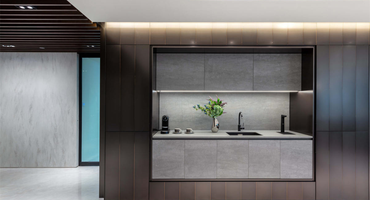 商務(wù)穩(wěn)重風(fēng)格辦公室裝修設(shè)計-第5張圖片-上海古都建筑設(shè)計集團