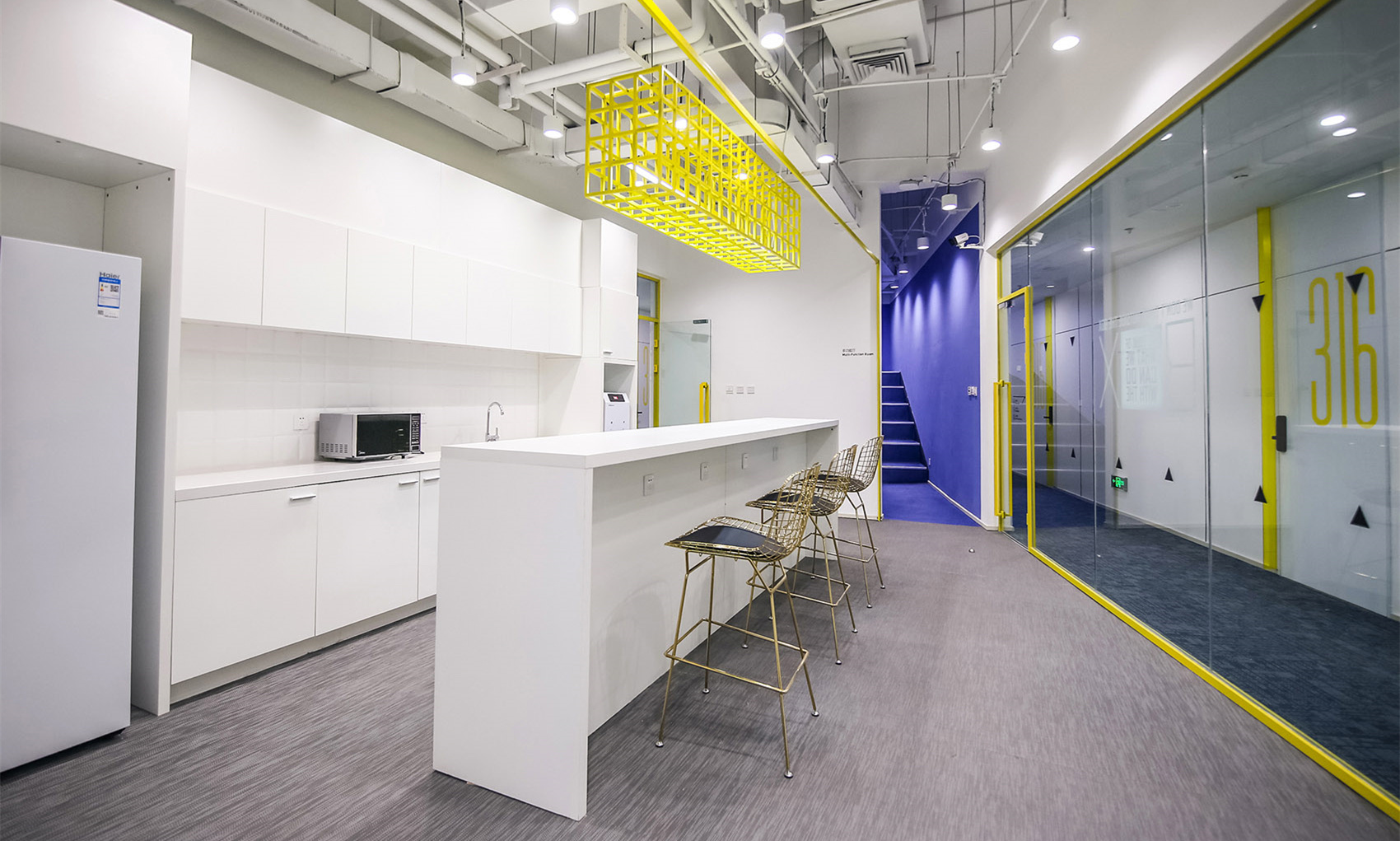 工業建筑風格辦公室裝修設計-第2張圖片-上海古都建筑設計集團