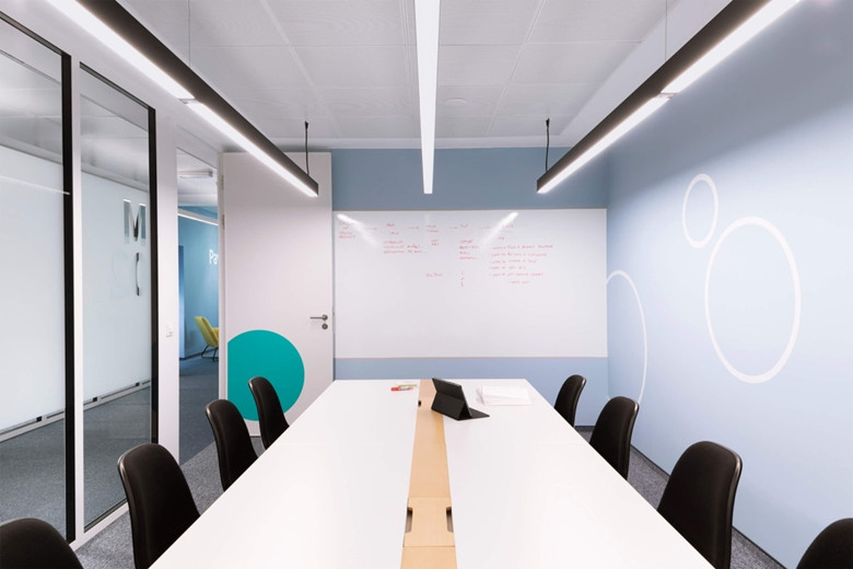 1000㎡生物公司辦公空間設計布局-辦公室裝修設計效果圖-第2張圖片-上海古都建筑設計集團